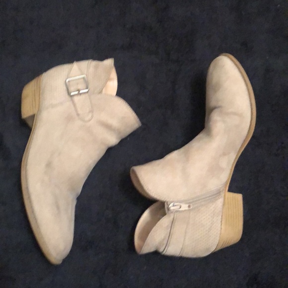 Justice tan booties - Picture 4 of 10